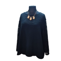 Elegancka czarna bluzka z koronkowym rękawem - Maxi rozmiar